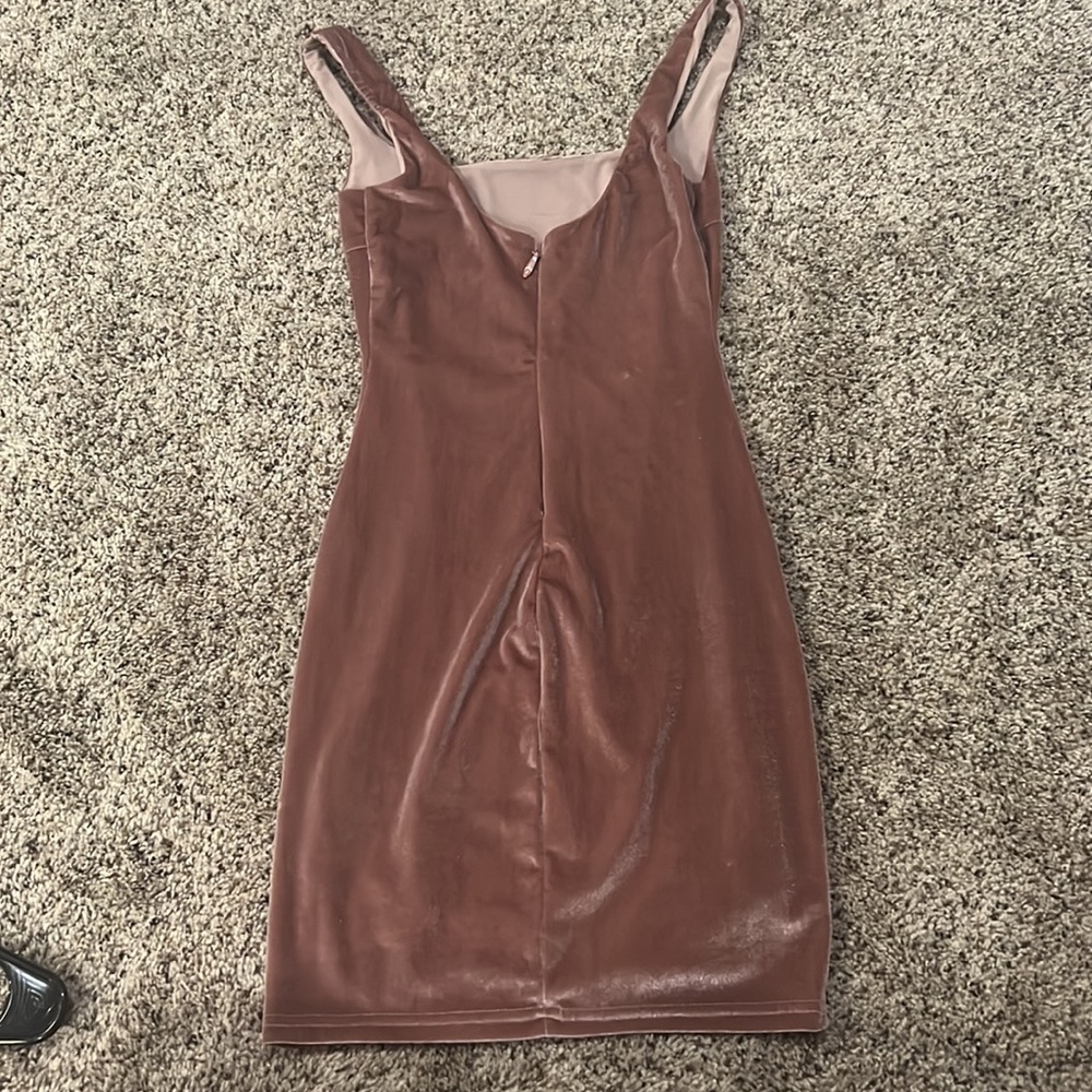 Tobi Dress - Picture 2 of 2